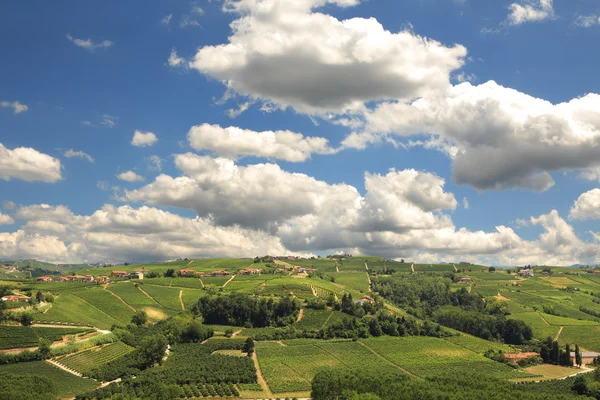 Wzgórza Piemontu. północnych Włoch. — Zdjęcie stockowe