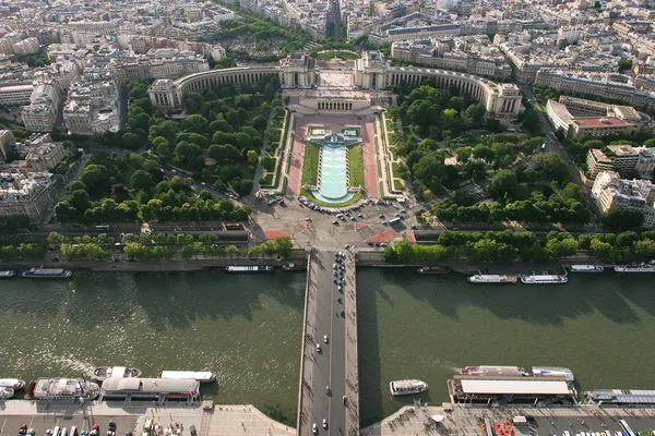 paris üzerinde havadan görünümü.