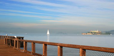 san francisco Körfezi ve alcatraz panoramik manzarasının.