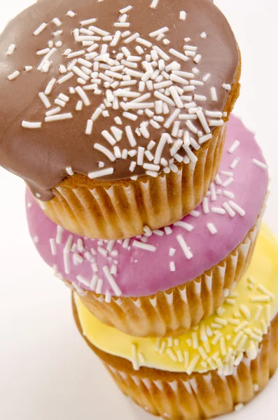 Hausgemachte Cupcake mit drei verschiedenen Farben — Stockfoto