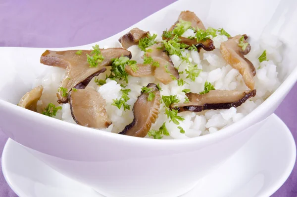 Risotto rice with organic mushrooms and parsley — Stock Photo, Image