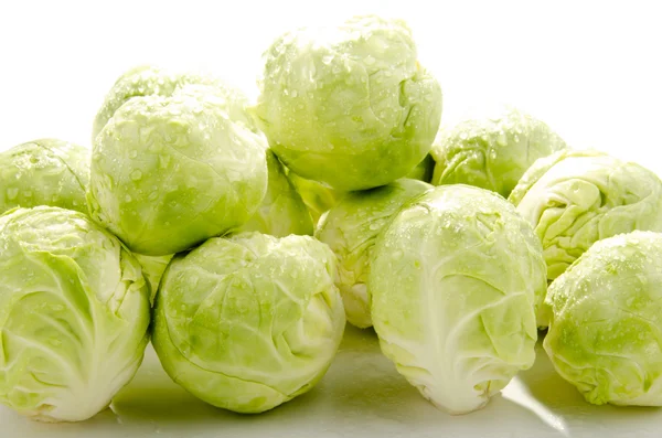 Freshly washed Brussels sprouts can be prepared as food — Stock Photo, Image