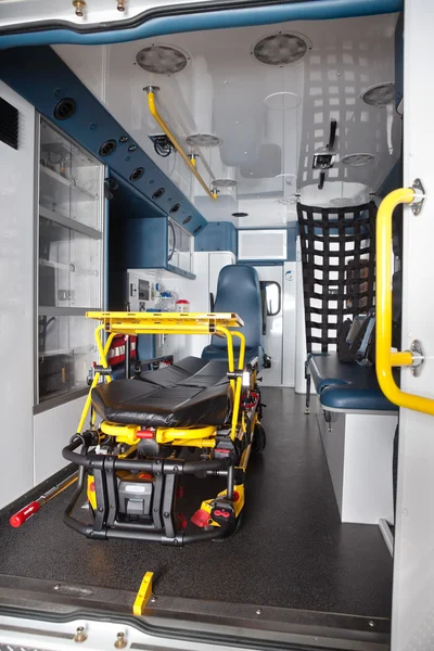 Innenraum des Krankenwagens leer — Stockfoto
