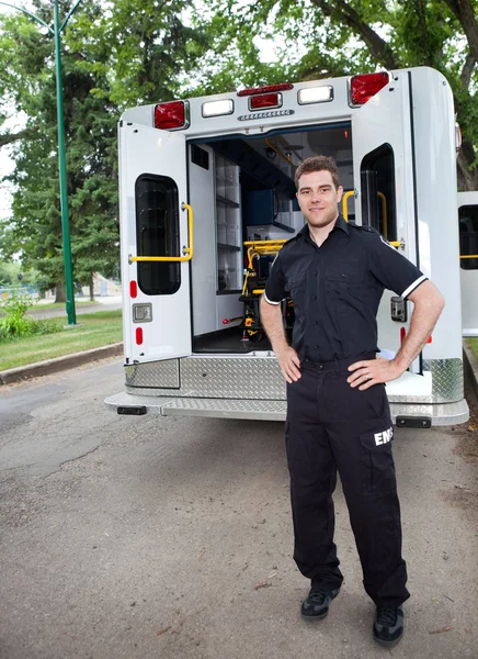 Ambulansarbetare — Stockfoto