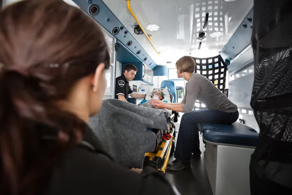 Interior de ambulancia de transporte de emergencia —  Fotos de Stock