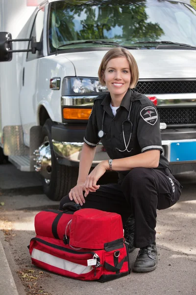 Ritratto paramedico felice — Foto Stock