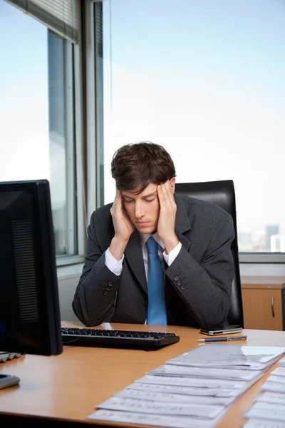 Hombre de negocios estresado — Foto de Stock