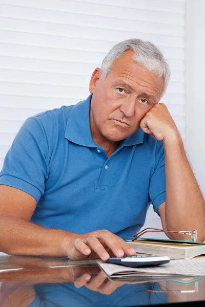 Irritado Senior Man — Fotografia de Stock