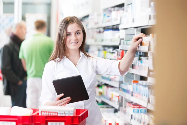 Comprimido de farmacia femenina PC — Foto de Stock