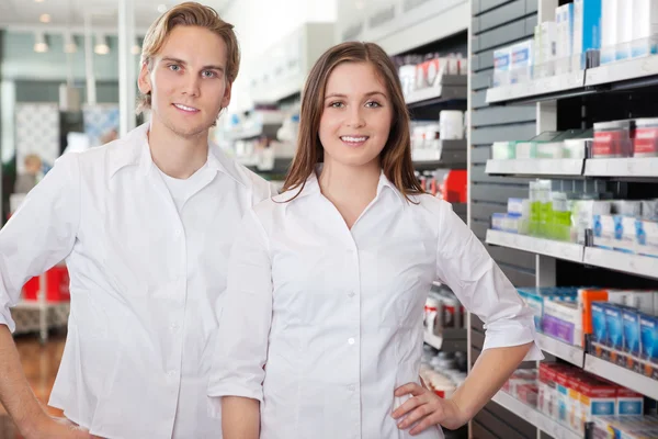 Portrait of Pharmacist Technicians — Stock Photo, Image