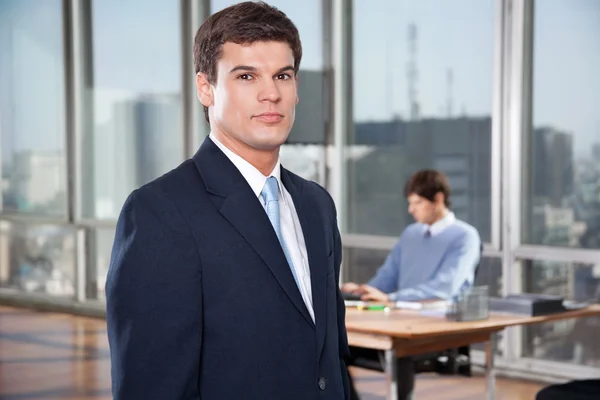 Executivo masculino confiante — Fotografia de Stock