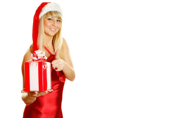 Genç kadın Noel Baba olarak bir hediye ile giyinmiş.. — Stok fotoğraf