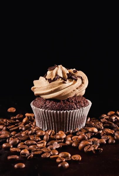 Coffee cupcake & coffee beans — Stock Photo, Image