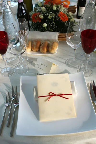 Decorated table at the restaurant — Stock Photo, Image