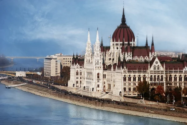 Будапештский парламент — стоковое фото