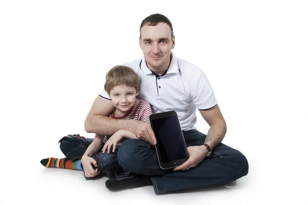 Pai e filho com o computador . — Fotografia de Stock