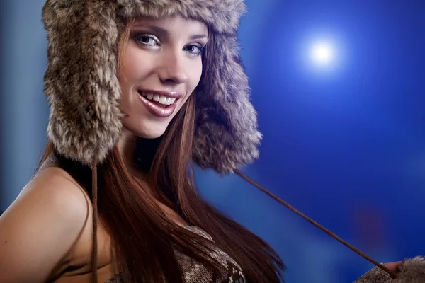겨울 코트에서 아름 다운 여자. — Stock Fotó
