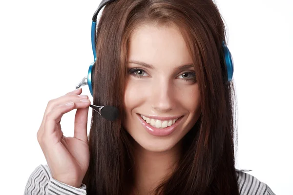 Αντιπρώσοπος με ακουστικά που είναι χαμογελώντας κατά τη διάρκεια τηλέφωνο — Φωτογραφία Αρχείου