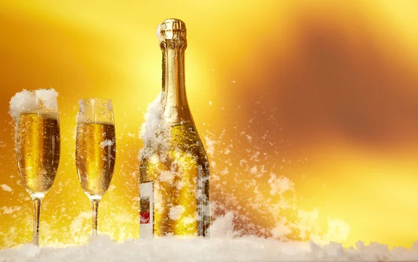 New Year champagne in the snow — Stock Photo, Image