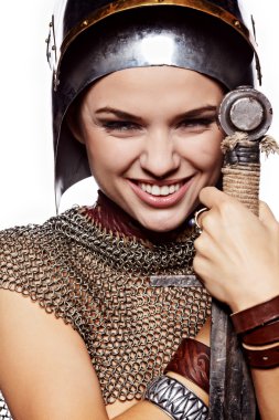 Savaşçı kadın gülümsüyor. fantezi moda fikir.