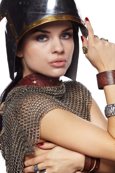 Retrato de uma cavaleira medieval em armadura — Fotografia de Stock