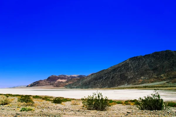 Bez života krajina údolí smrti — Stock fotografie
