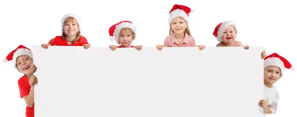 Šťastné děti drží praporem v ruce — Stock fotografie
