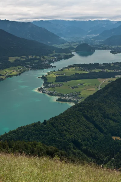 Vista de Zwolferhorn em Wolfgangsee — Fotografia de Stock