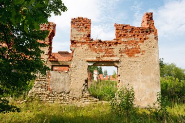 Ruined house clipart