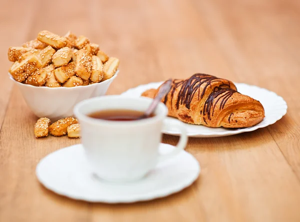 Ontbijt op tafel — Stockfoto