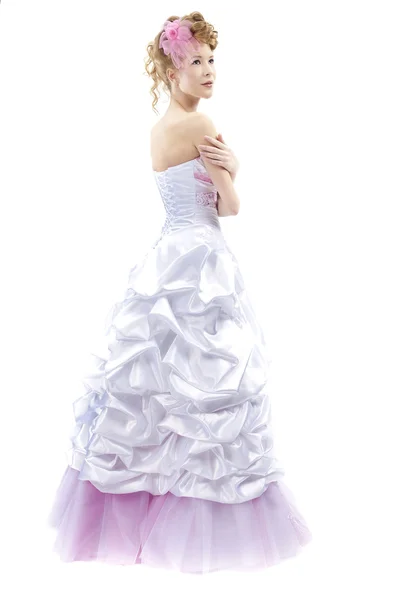 Menina bonita em vestido de noiva — Fotografia de Stock