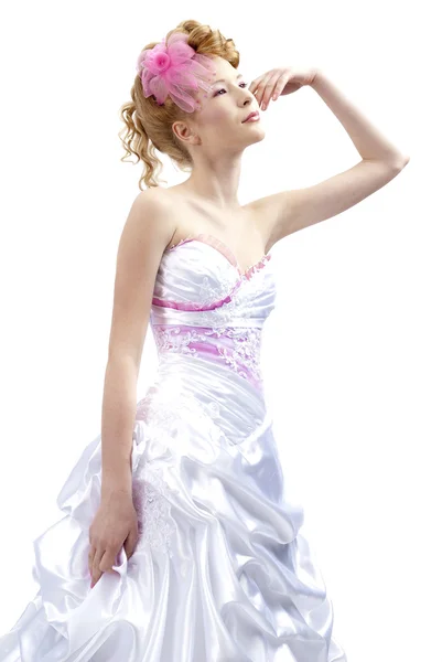 Hermosa chica en vestido de novia — Foto de Stock