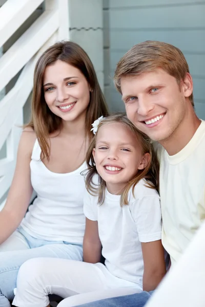 Familj med barn — Stockfoto