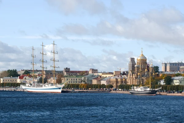 Sailing ship in Petersburg — Stock Photo, Image