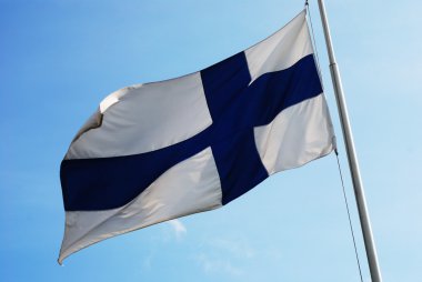 Finlandiya'nın ulusal bayrak çırpınan