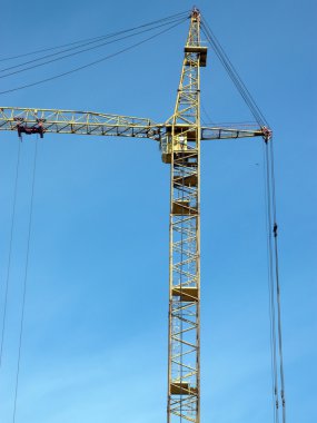 Gökyüzü Arkaplanı Üzerine Crane Kulesi