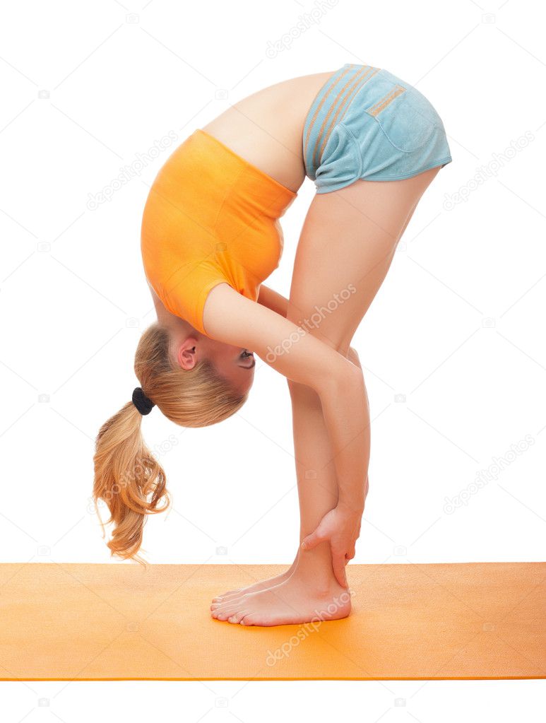 Jeune Femme Faisant Des Exercices De Gymnastique Image Libre De Droit Par Rbvrbv © 7747986 