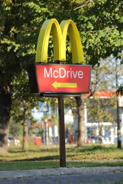 McDrive sign clipart