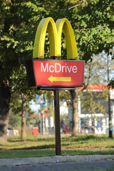 Mcdrive 标志 — 图库照片