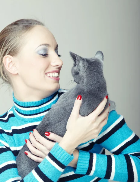 Játék cicával — Stock Fotó