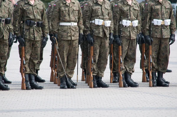 Vojáci během nácviku na náměstí — Stock fotografie