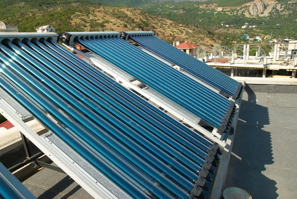Vákuum napenergia vízmelegítő rendszer — Stock Fotó