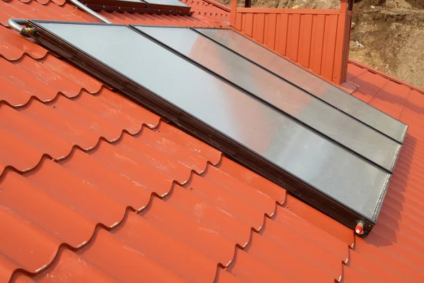 Système solaire sur le toit — Photo
