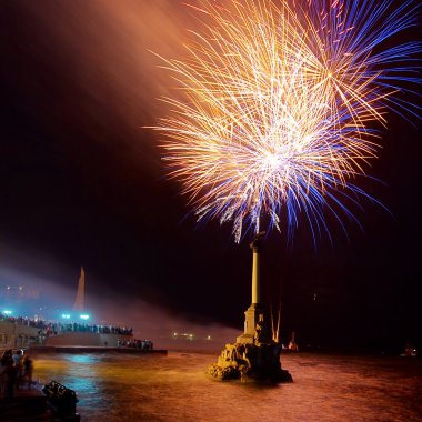 Selam, fireworks üstüne koy. Sevastopol.