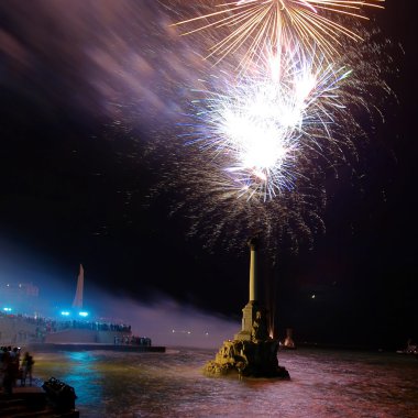 Selam, fireworks üstüne koy. Sevastopol.