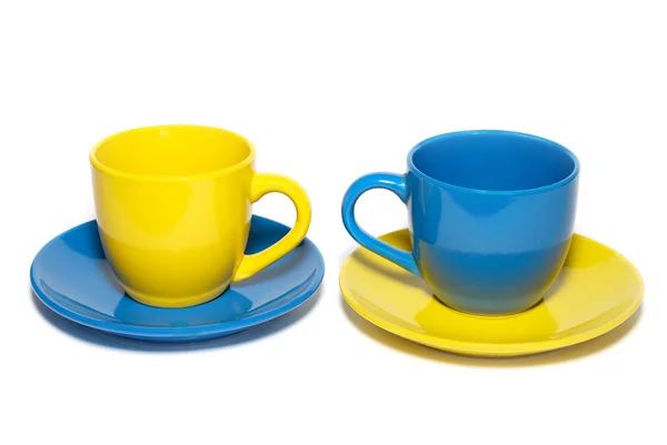 Dos tazas de té de colores aislados en blanco . —  Fotos de Stock