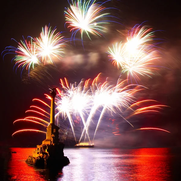 Salute, fireworks above the Sevastopol bay. — Stock Photo, Image