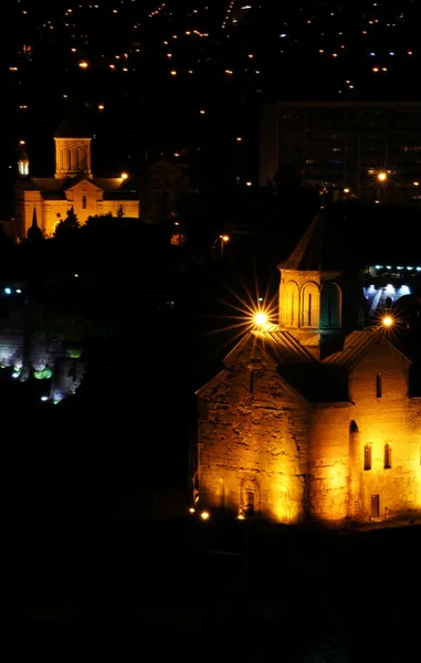 Nocny widok na starym mieście w tbilisi — Zdjęcie stockowe