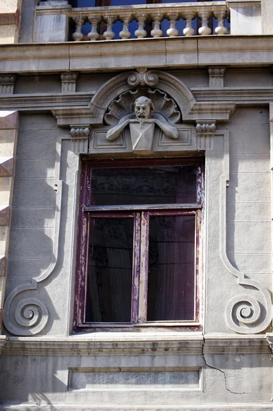 Façade Art Nouveau dans la vieille ville de Tbilissi — Photo