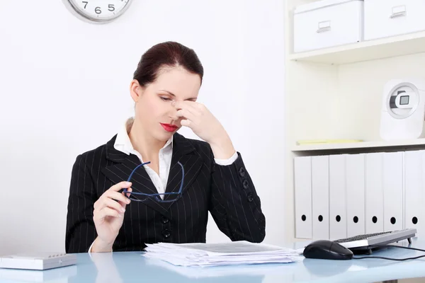 Businesswoman having headache. — Stock Photo, Image